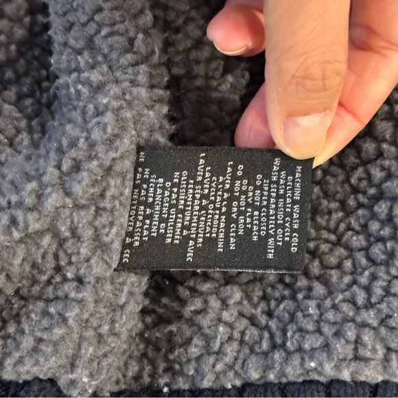 Emanuel Ungaro Sherpa Lined Men's  Full Zipped Sweater Jacket Navy Size XL - Picture 7 of 8